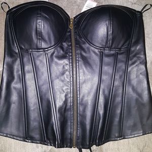 NWT 🖤 Black Leather Corset with Zipper in the front ...